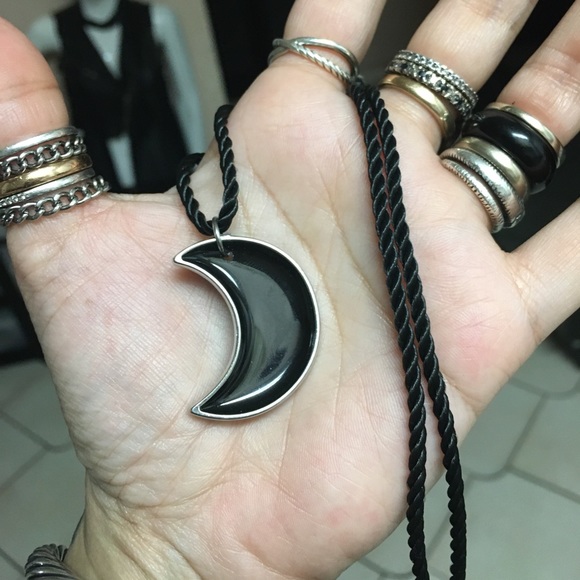 Red epoxy & glitter resin crecent moon necklace - Picture 10 of 10